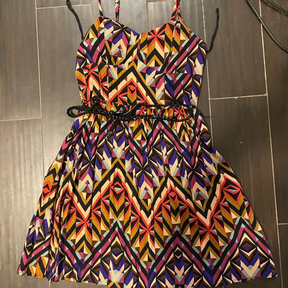 Colorful short dress with belt